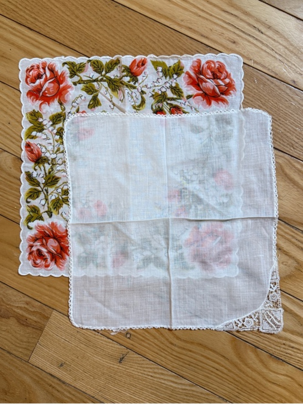 VTG Handkerchief Pair